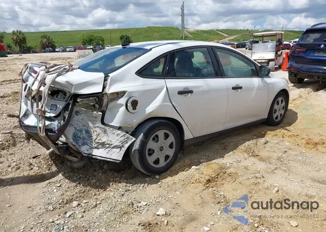 2013 Ford Focus S z USA, uszkodzony, nr VIN 1FADP3E21DL260023